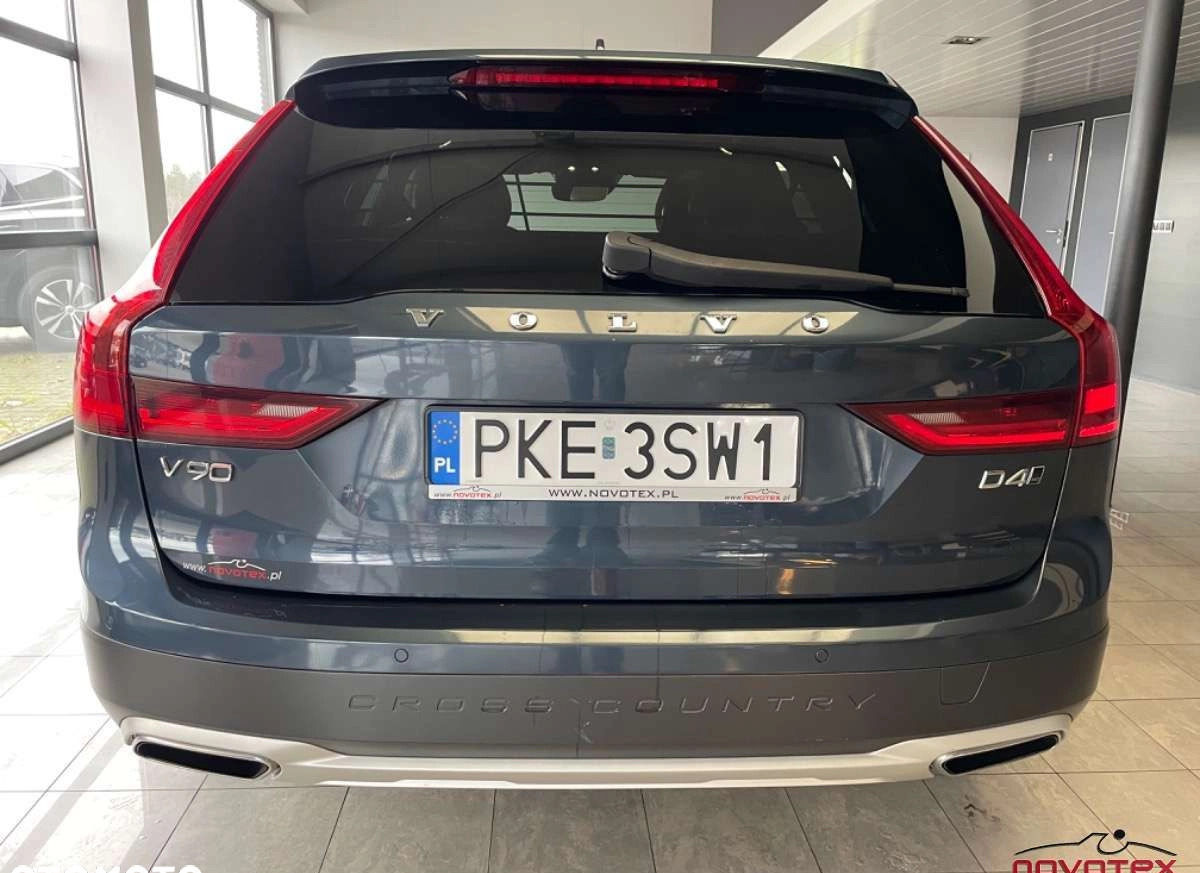 Volvo V90 Cross Country cena 99000 przebieg: 276000, rok produkcji 2017 z Rabka-Zdrój małe 277